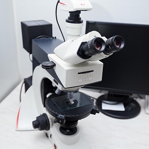 Оптический поляризационный микроскоп Leica DM2500P